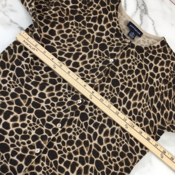 Ann Taylor Brown Animal Print Knit Cardigan Womens XS Merino Wool Sweater Angora - Picture 10 of 12